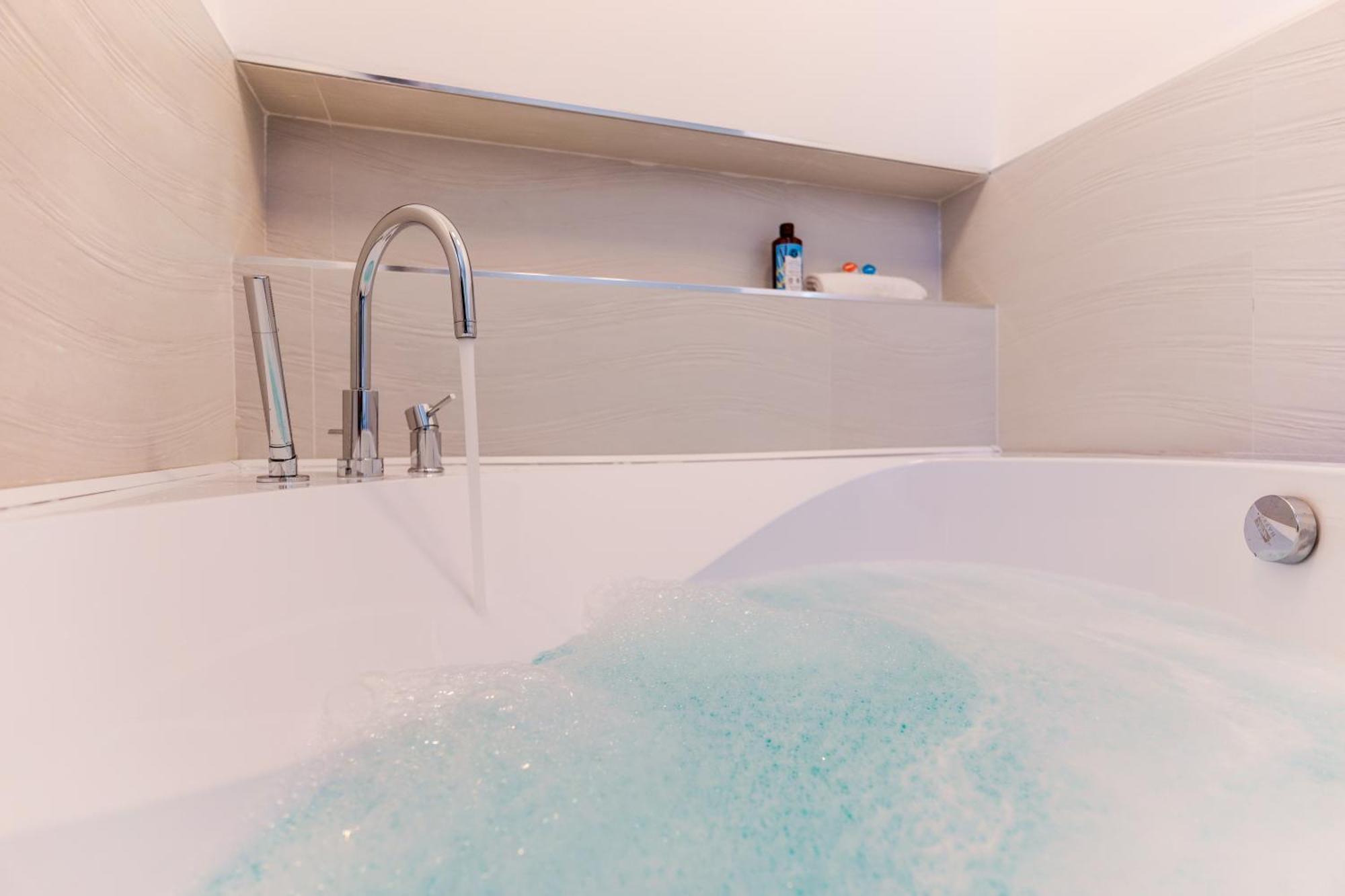 Aqua Comfort Rooms - Eja Sardinia كالياري المظهر الخارجي الصورة